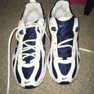 Brand new nike sneakers